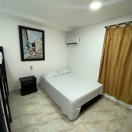 Habitación en casa particular Blue Diamond House