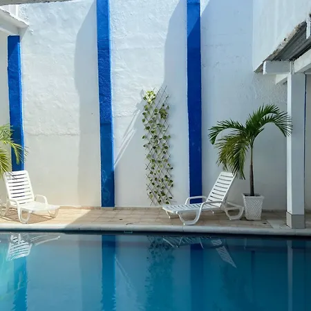Habitación en casa particular Blue Diamond House